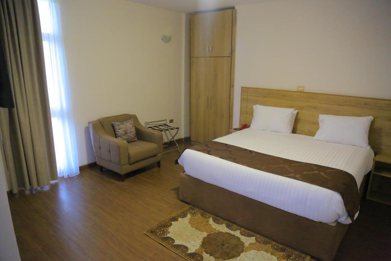 Black Horse Hotel Apartment Addis Ababa Exterior photo