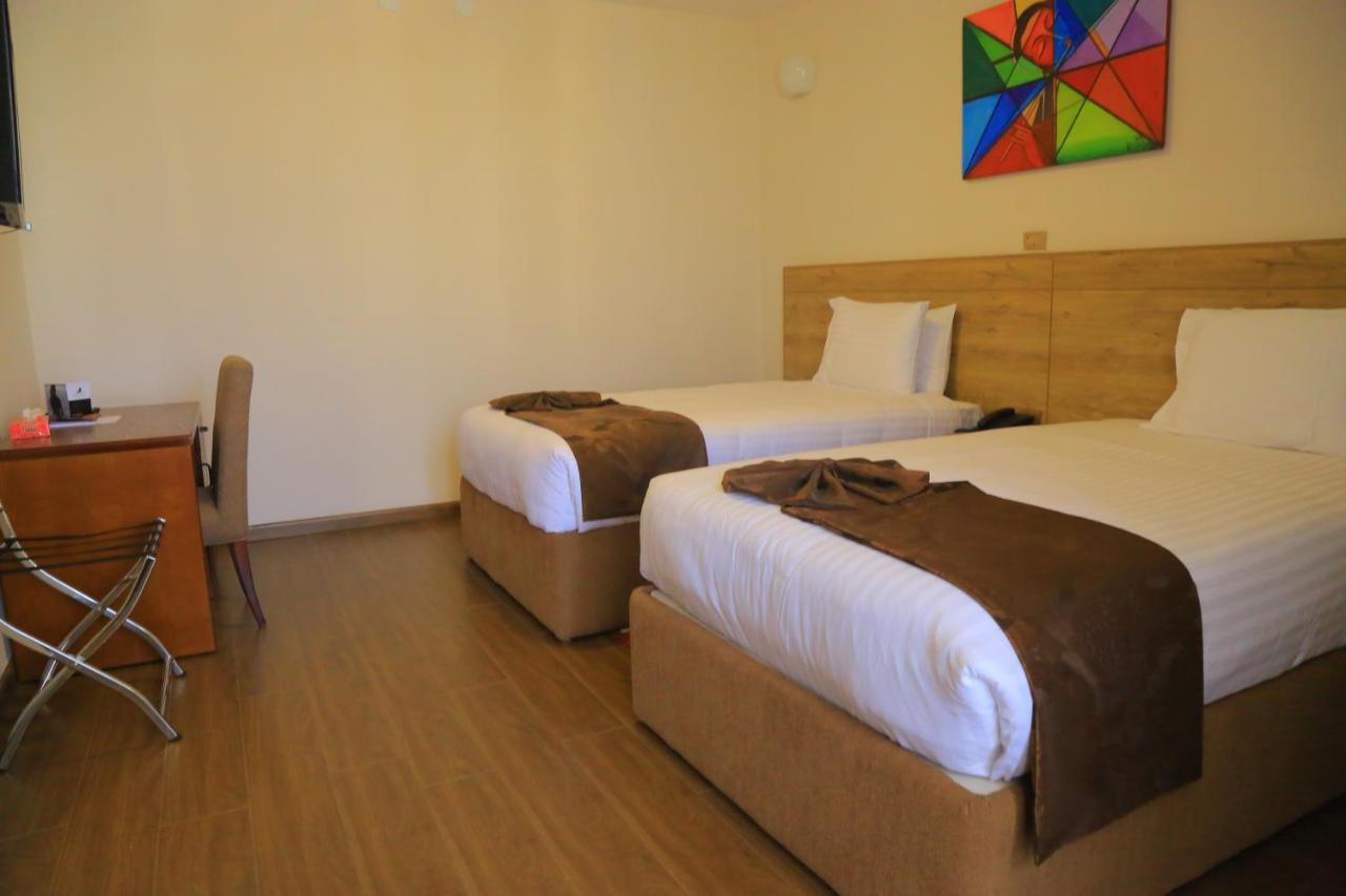 Black Horse Hotel Apartment Addis Ababa Exterior photo